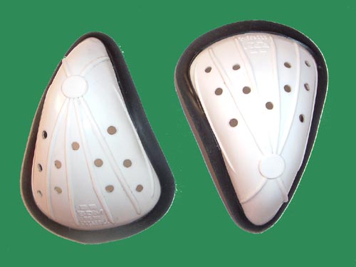 AERO DYNAMIC CRICKET ABDOMINAL GUARD (BOX/YOUTH)