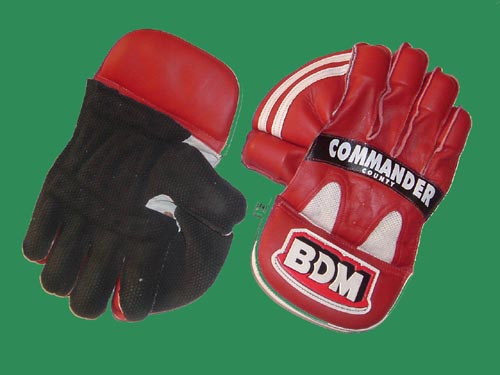 COMMANDER CRICKET WICKET-KEEPING GLOVES (Red/Black) COMMANDER CRICKET WICKET-KEEPING GLOVES (Red/Black)